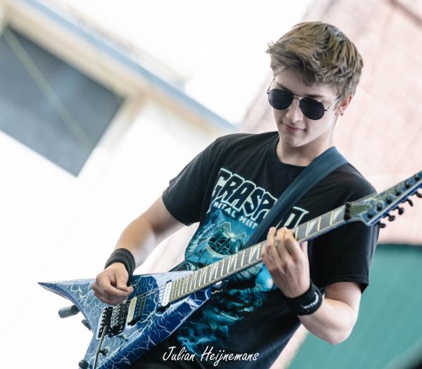 BandUp! - Speel in een echte band